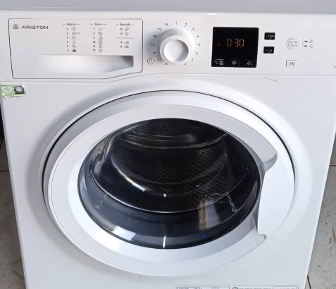 Ariston washing Machine 7KG for sale