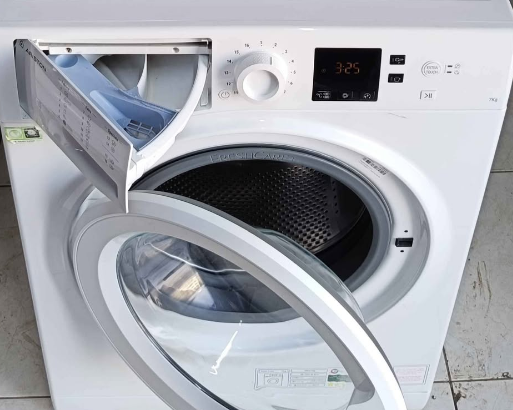 Ariston washing Machine 7KG for sale
