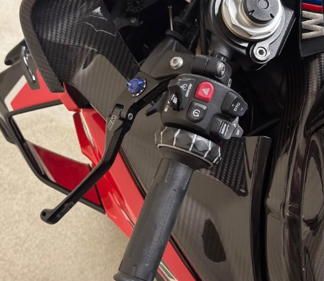 BMW S1000RR 2023 GCC Carbon Edition For Sale