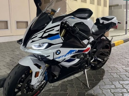 BMW S1000rr 2024 in perfect condition for sale