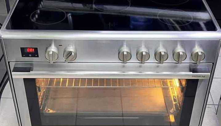 Bosch brand 8 series full electric cooking range f