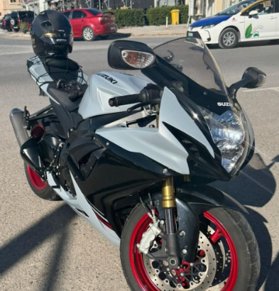 Suzuki Gsxr 750 2023 imported in perfect condition