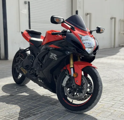 Suzuki GSXR750, 2022 in perfect condition for sal