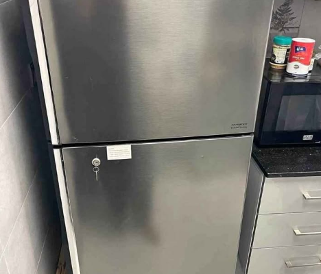 Hitachi 500 liter’s fridge 70 cm WIDE For Sale