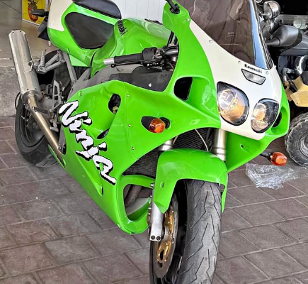 Kawasaki ninja ZX7R 2003 imported for sale