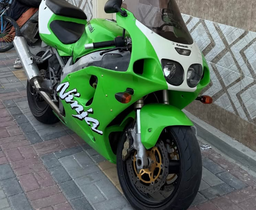 Kawasaki ninja ZX7R 2003 imported for sale