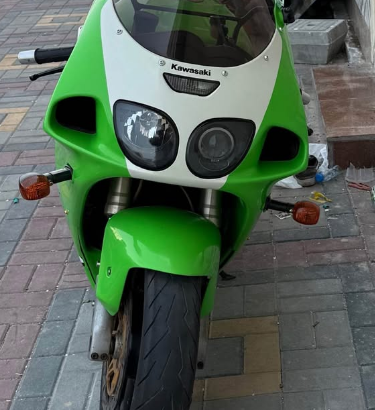 Kawasaki ninja ZX7R 2003 imported for sale