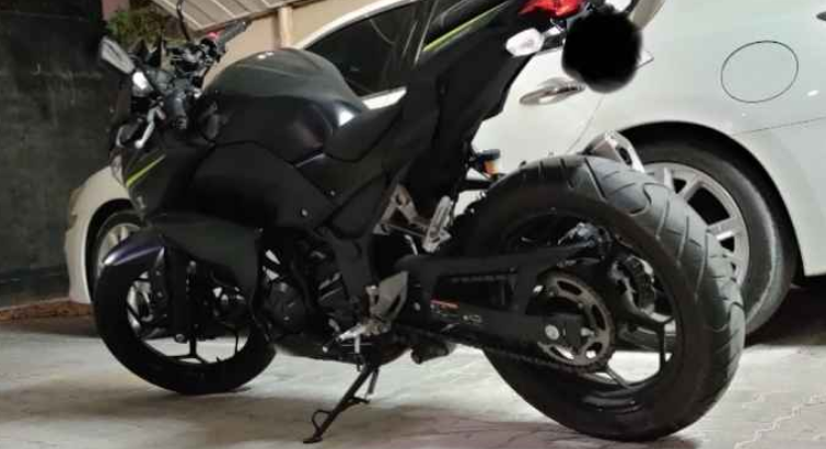 Kawasaki z300 2018 GCC In perfect condition for sa