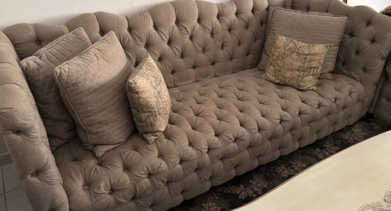 2 Sofas and 2 chairs in very good condition for sa