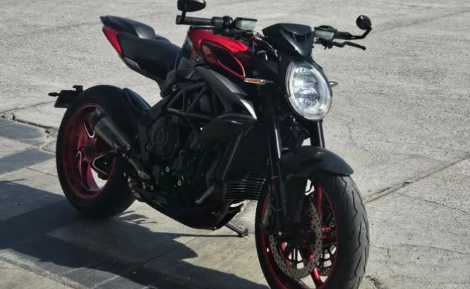 MV Agusta Brutale 800rr 2018 in good condition for