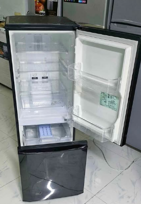 Mitsubishi small size 2 door fridge for sale