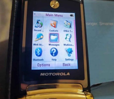 Motorola razr v8 Classic for sale