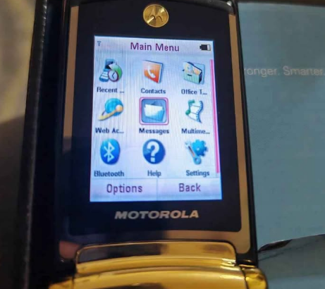 Motorola razr v8 Classic for sale