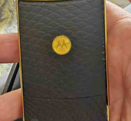 Motorola razr v8 Classic for sale