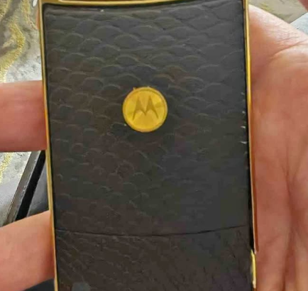 Motorola razr v8 Classic for sale
