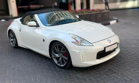 Nissan 370z GCC 2015 in perfect condition for sale