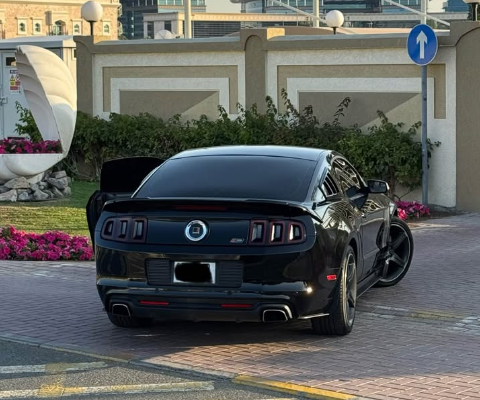 FORD MUSTANG 2014 ROUSH STAGE 3 EDITION GCC For Sa