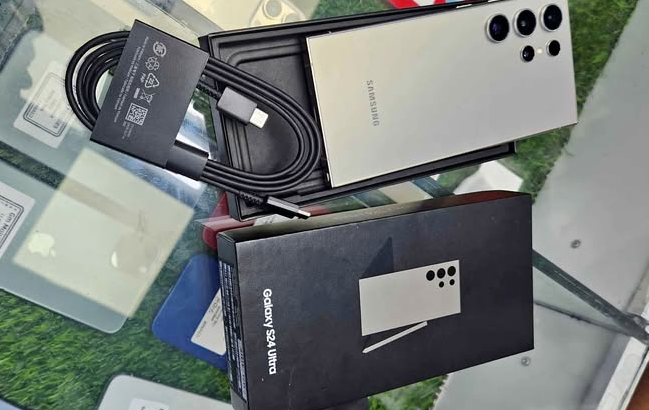 SAMSUNG S24 ULTRA 12GB/256GB FOR SALE