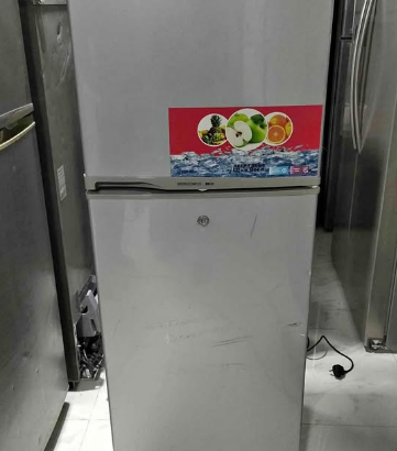 Samsung Medium Size Fridge For Sale