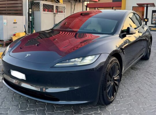 Tesla model 3 long range 2024 Gcc for sale