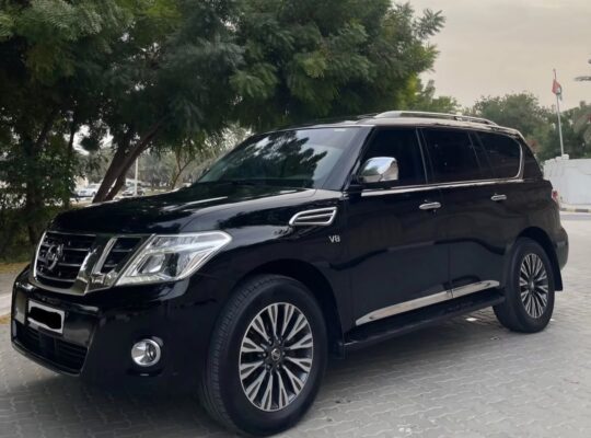 Nissan patrol platinum 2019 full option Gcc