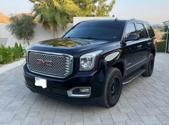 Gmc Youkon Denali 2017 in good condition