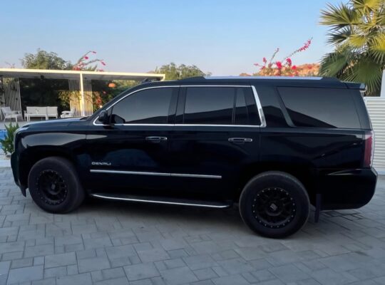 Gmc Youkon Denali 2017 in good condition