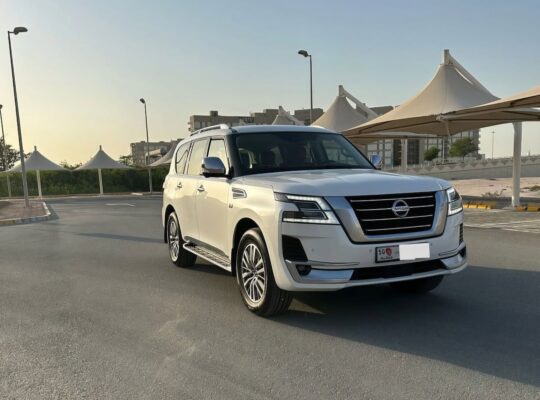 Nissan patrol platinum 2020 Gcc full option