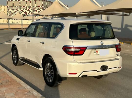 Nissan patrol platinum 2020 Gcc full option