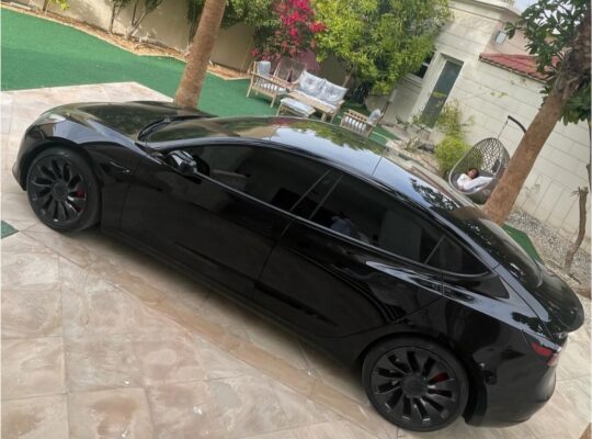 Tesla Model 3 performance 2021 Gcc for sale