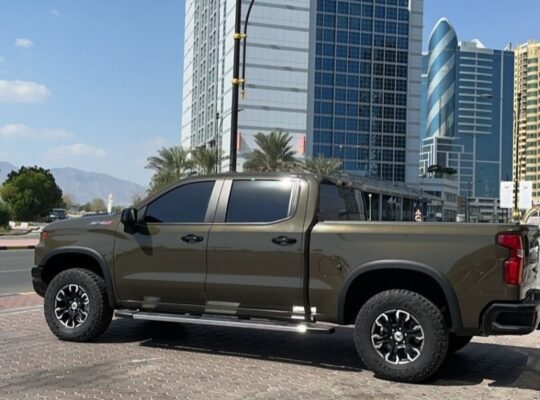 Chevrolet Silverado ZR2 full option 2023 Gcc