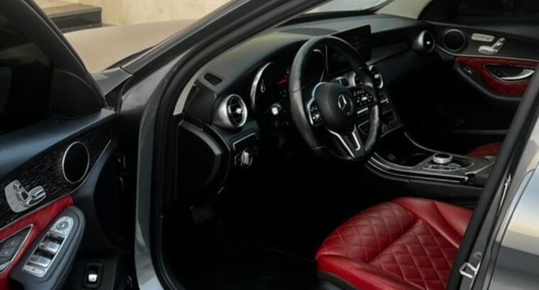 Mercedes C300 full option 2019 Gcc for sale