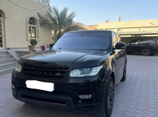 Range Rover sport HSE Dynamic 2017 Gcc for sale