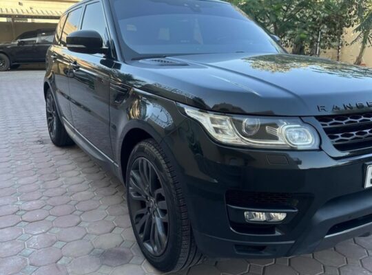 Range Rover sport HSE Dynamic 2017 Gcc for sale