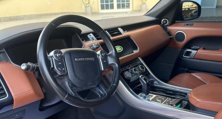 Range Rover sport HSE Dynamic 2017 Gcc for sale