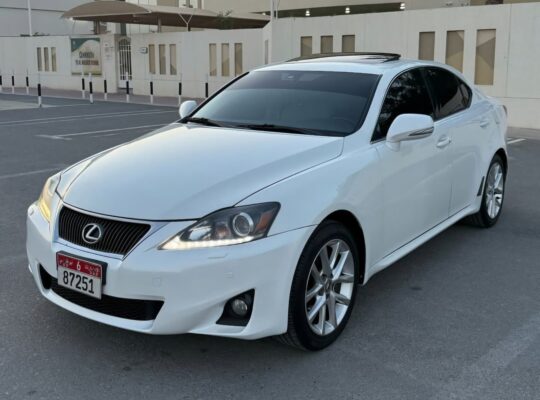 Lexus Is300 full option 2011 Gcc for sale