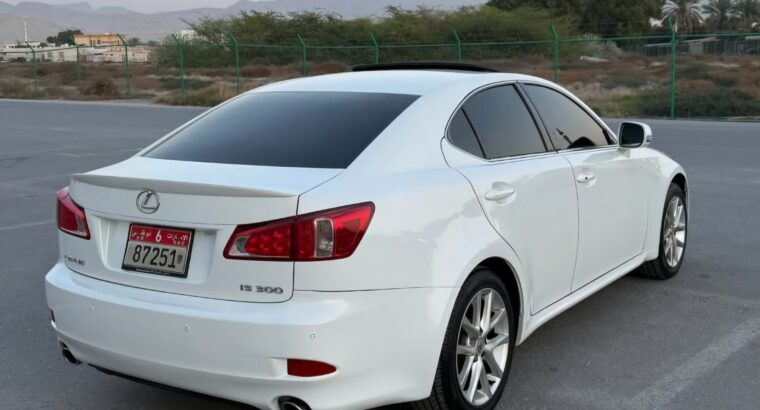 Lexus Is300 full option 2011 Gcc for sale