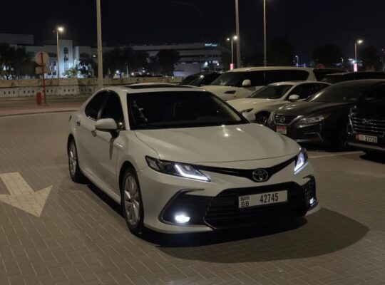 Toyota Camry SE 2023 Gcc full option for sale