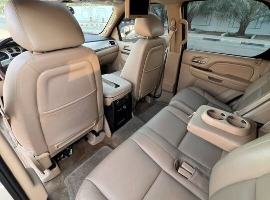 Cadillac Escalade 2011 full option Gcc for sale