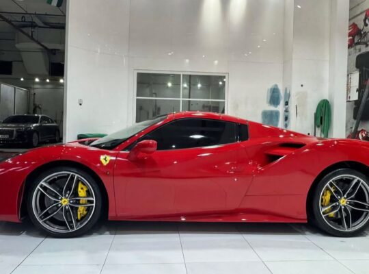 Ferrari 488 spider 2019 fully loaded Gcc