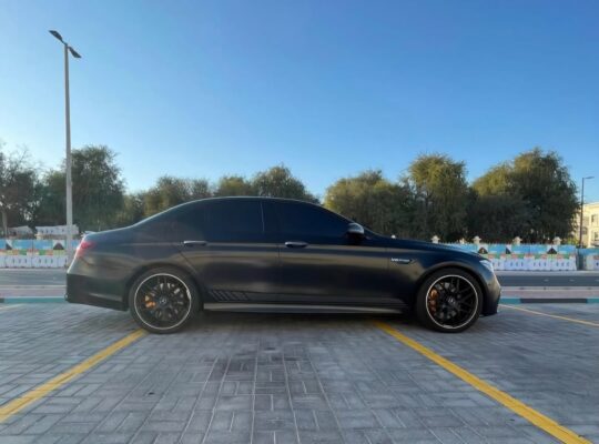 Mercedes E63s AMG 2018 full option Gcc for sale