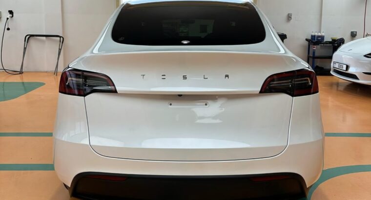 Tesla model Y 2023 Gcc in good condition