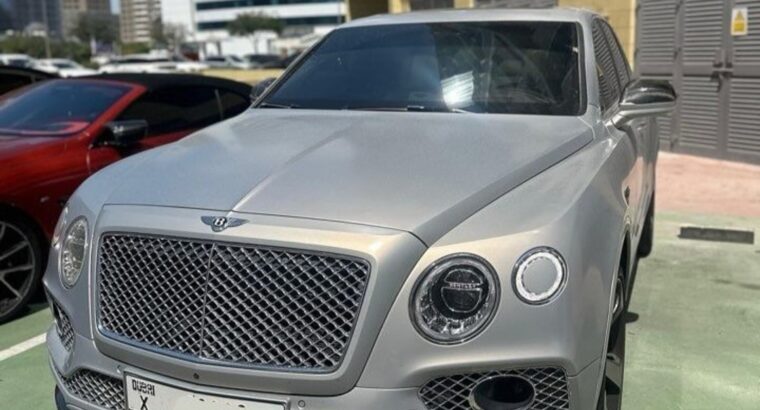 Bentley Bentayga 2017 Gcc full option for sale