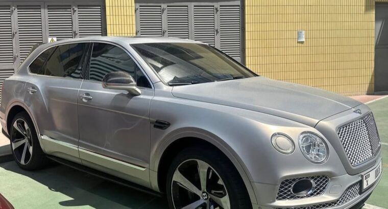 Bentley Bentayga 2017 Gcc full option for sale