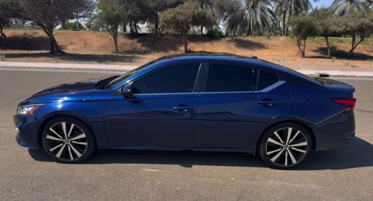 Nissan Altima Sr 2022 USA imported