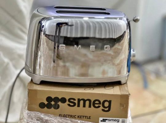 Smeg toaster and kettle for sale