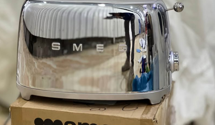 Smeg toaster and kettle for sale