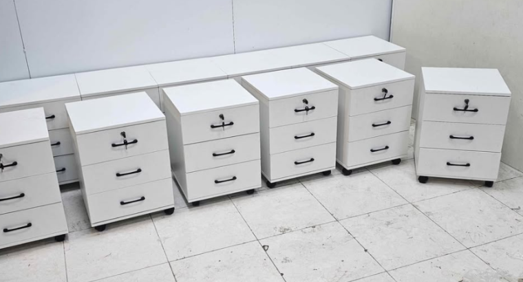 Storage cabinet 3 drawer pedestal wheel White For