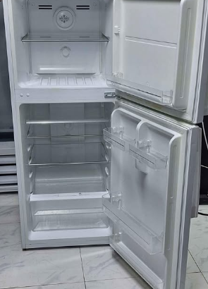 Super general medium size fridge for sale