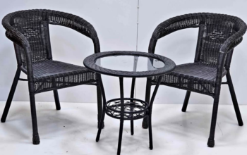 Outdoor Table and Chair Set For Sale